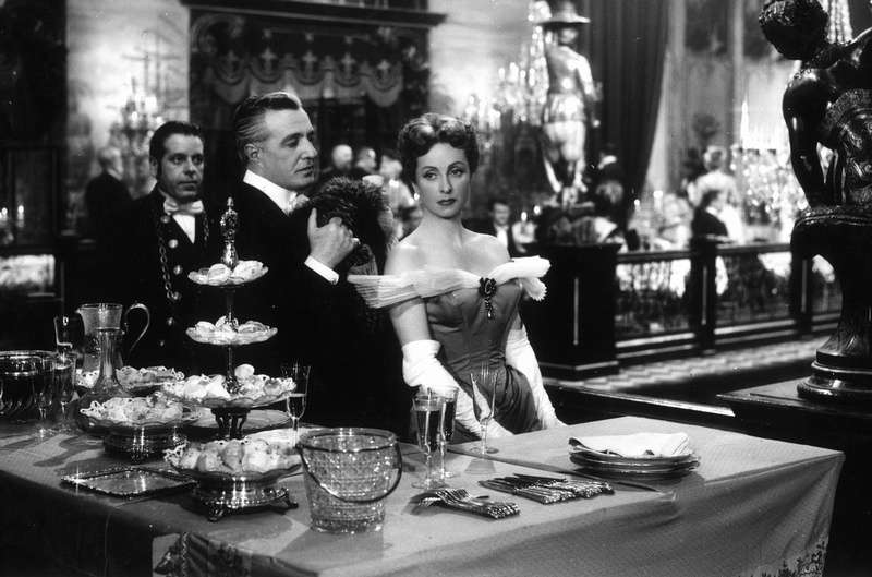 巴黎貴婦的耳環_Madame de..._電影劇照